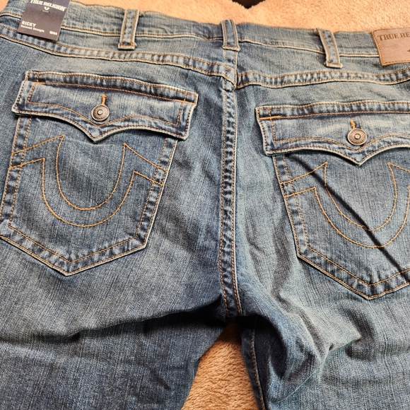 True Religion NWT Classic Blue Jeans Shorts Inseam 12'inseam W44 - Picture 1 of 16